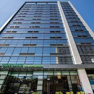 *** Hotel Wingate By Wyndham Long Island USA